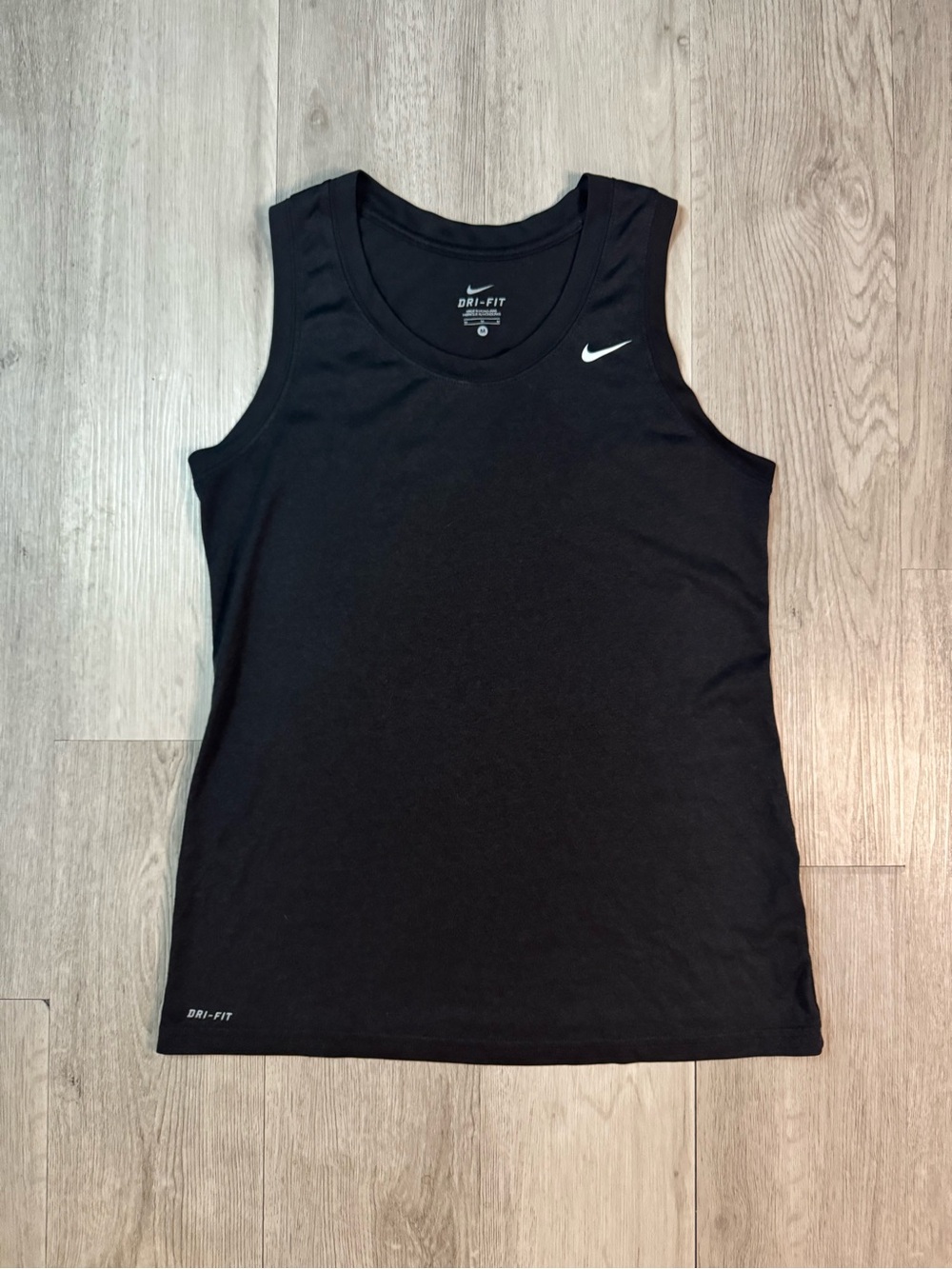 Nike Dri-FIT women’s Black Sleeveless Tank Crew Neck Polyester Logo Size M